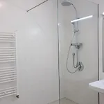 Modern Danube - 3 Min To Hauptplatz - Netflix Apartment *